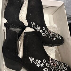 Floral Embroidered Black Ankle Booties New In box